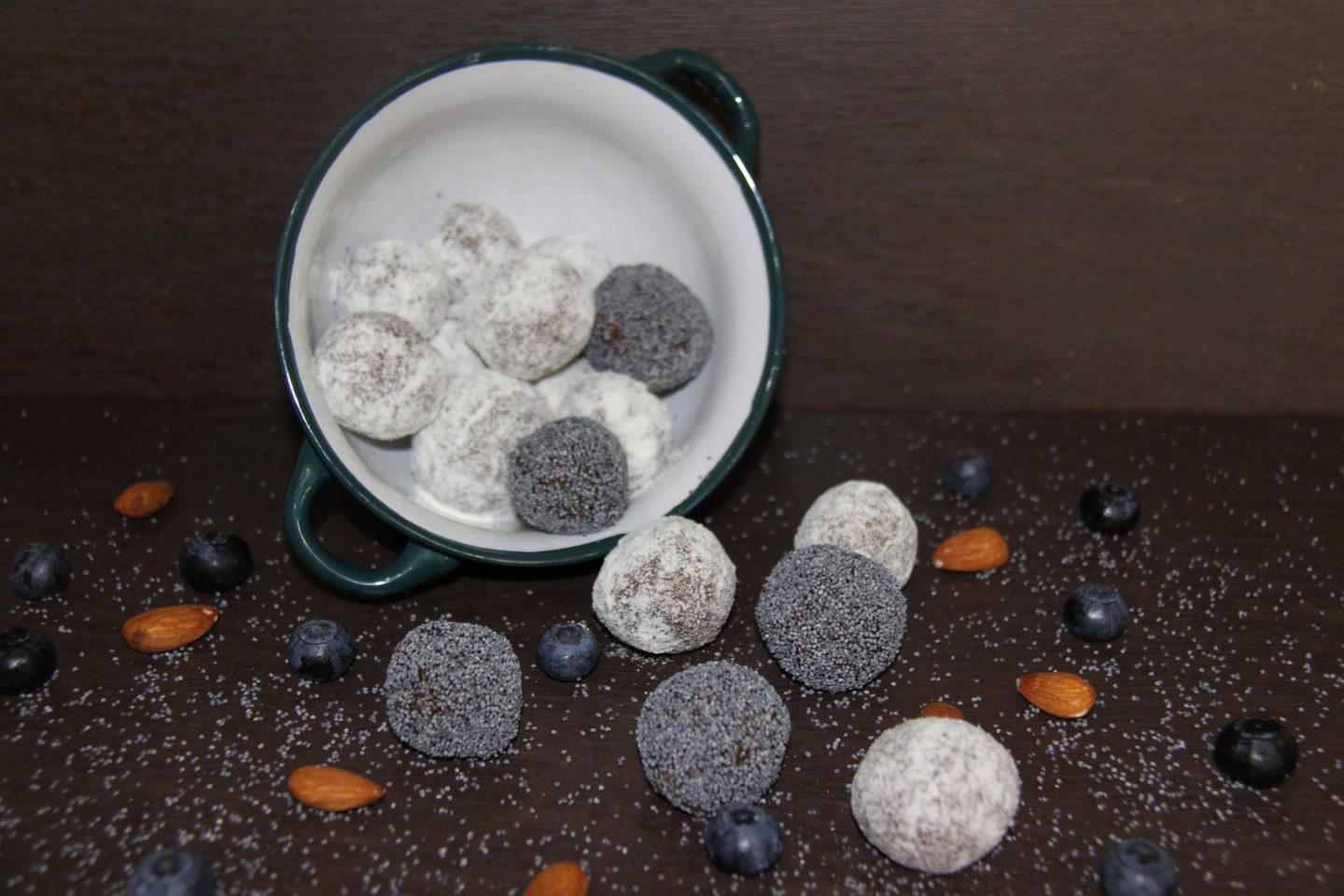 bomboane raw vegane
