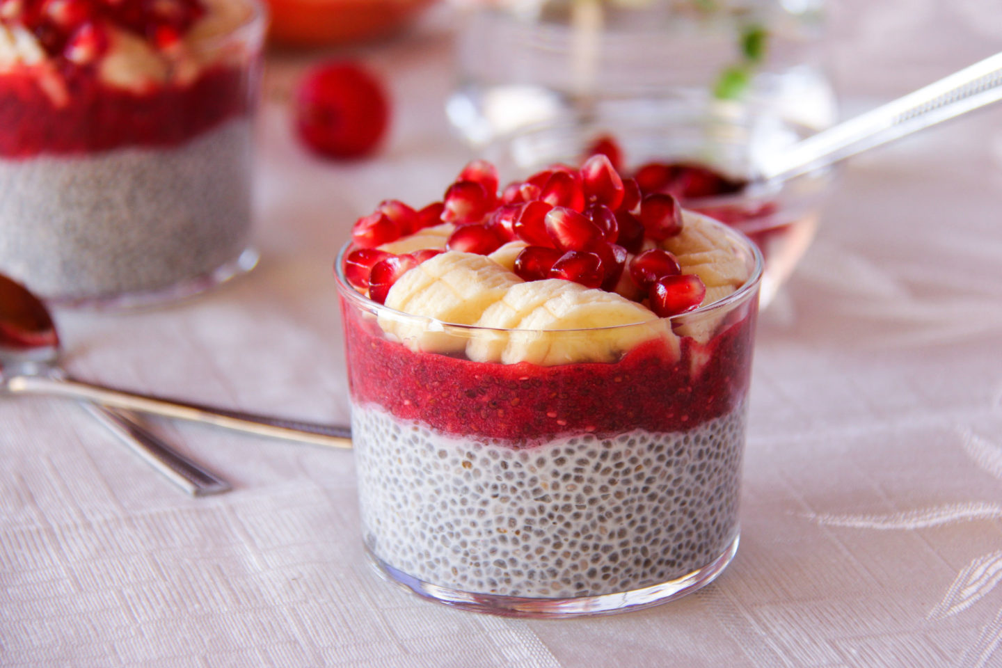 alt="pudding de chia cu zmeura"