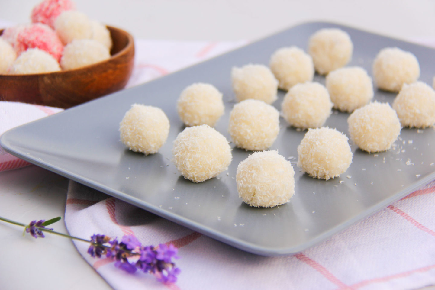 alt="reteta raffaello raw vegan"